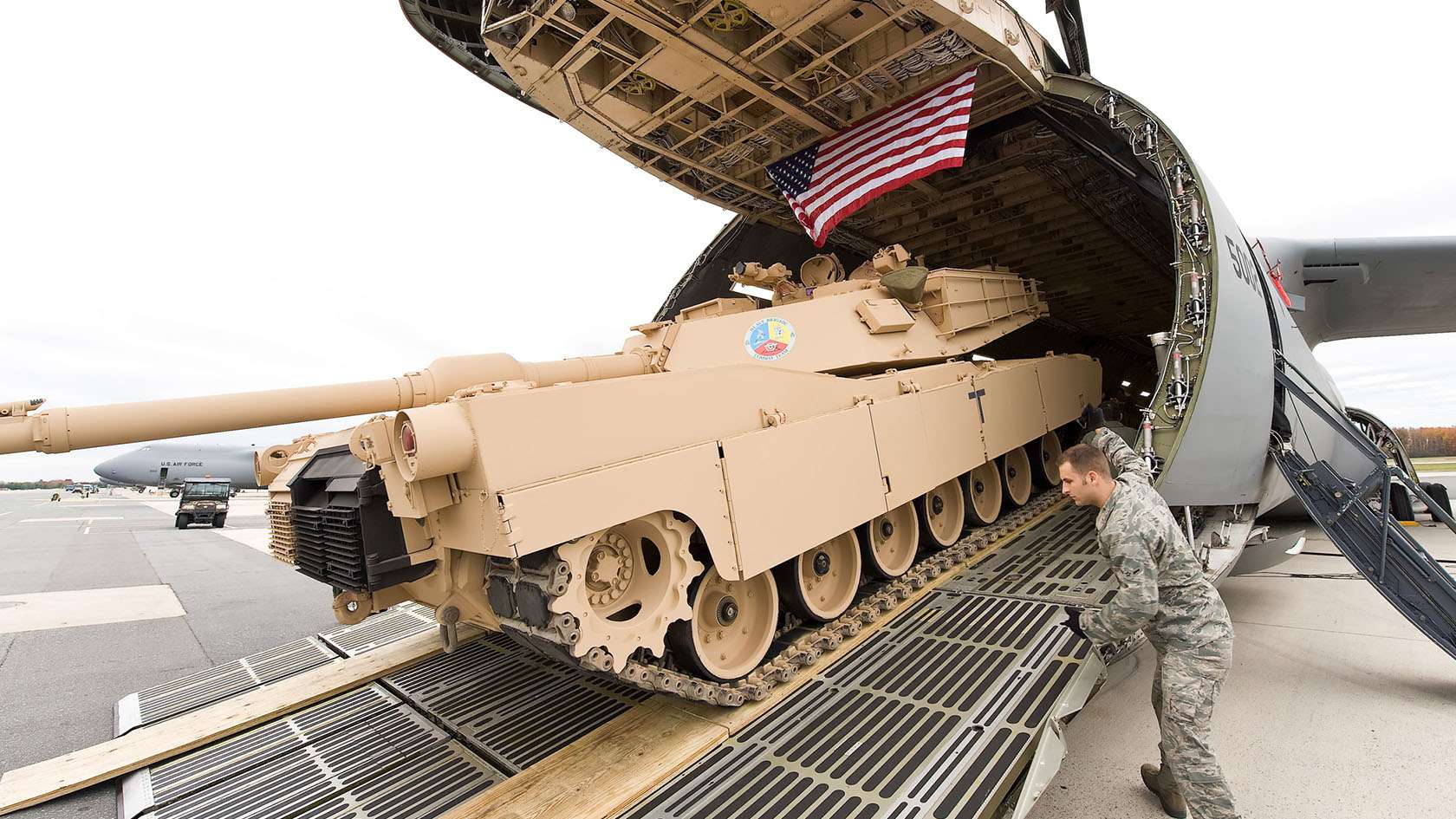 aircraft-loadmaster-requirements-and-benefits-u-s-air-force